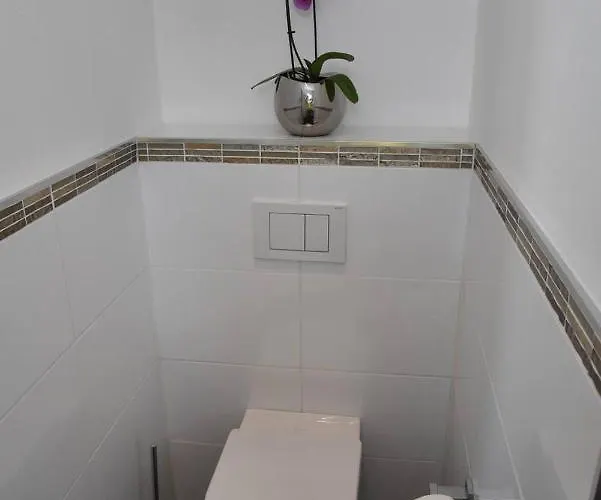 Appartement Unter Der Linde 1 *